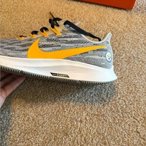Nike Air Zoom EUC Pegasus 36 Steelers Sneakers Size 8.5 Medium